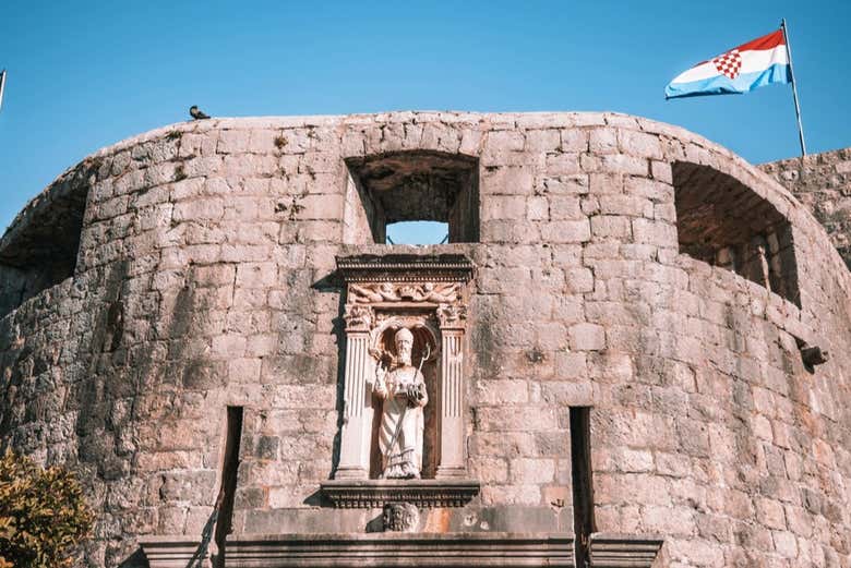 Estatua de San Blas, en la Puerta de Pile